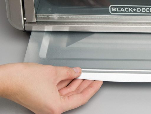 https://www.toasterovenguide.com/wp-content/uploads/2021/07/BLACKDECKER-CTO6335S-Toaster-Oven-Crumb-Tray-512x386.jpg